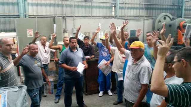 Assembléia na empresa metalurgica Globo trabalhadores aprovaram a PLR