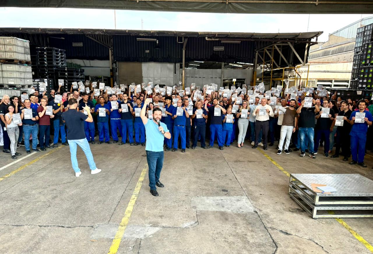 Adriano Lateri na ZB, com aprovação da PLR 2025